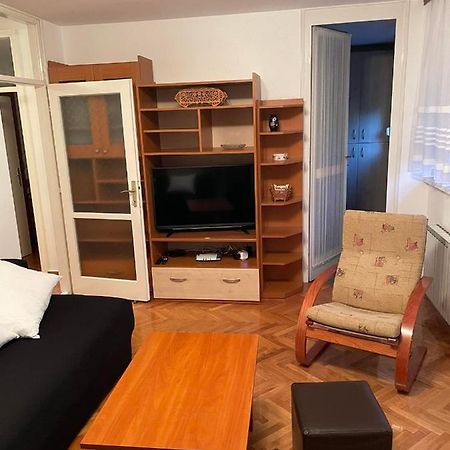 Lolly Apartment Карловац Екстериор снимка