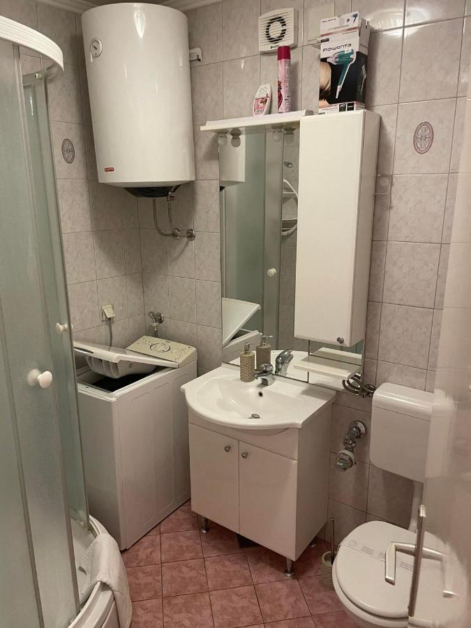 Lolly Apartment Карловац Екстериор снимка